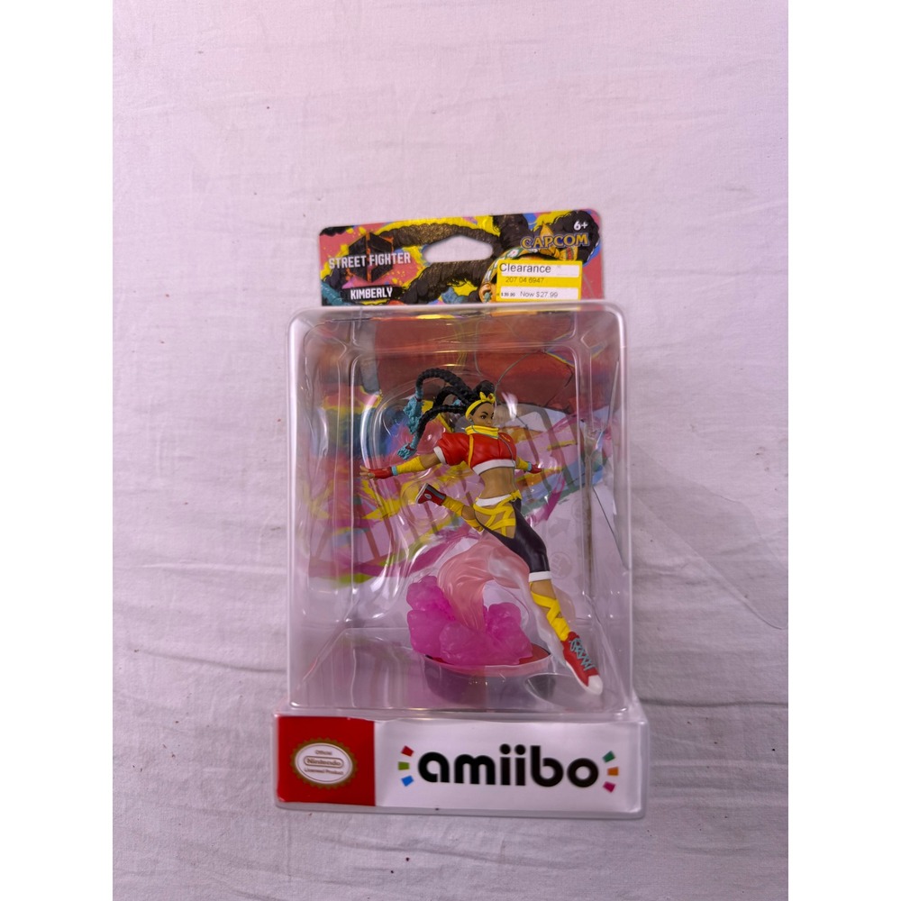 Nintendo Street Fighter Kimberly Amiibo Figure NEW Damaged Box See Pictures